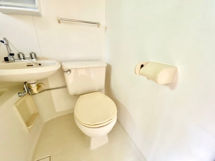 物件内観写真15　(トイレ)