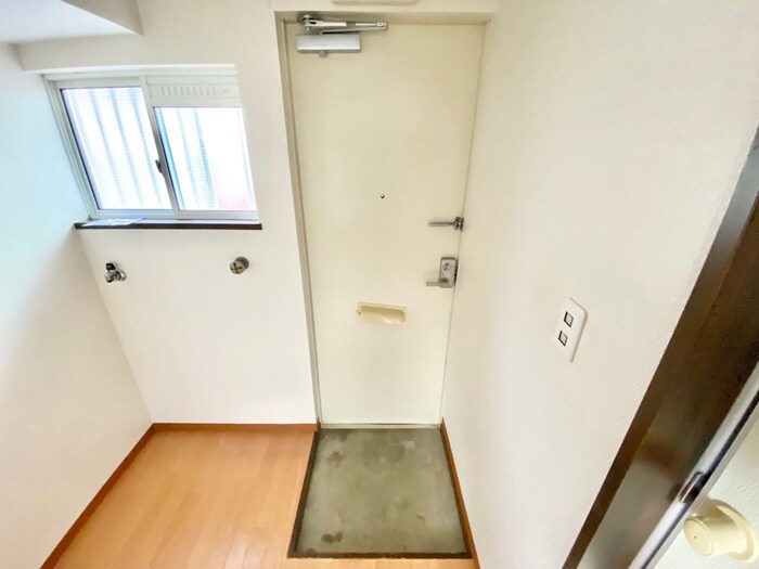 物件内観写真19　(玄関)
