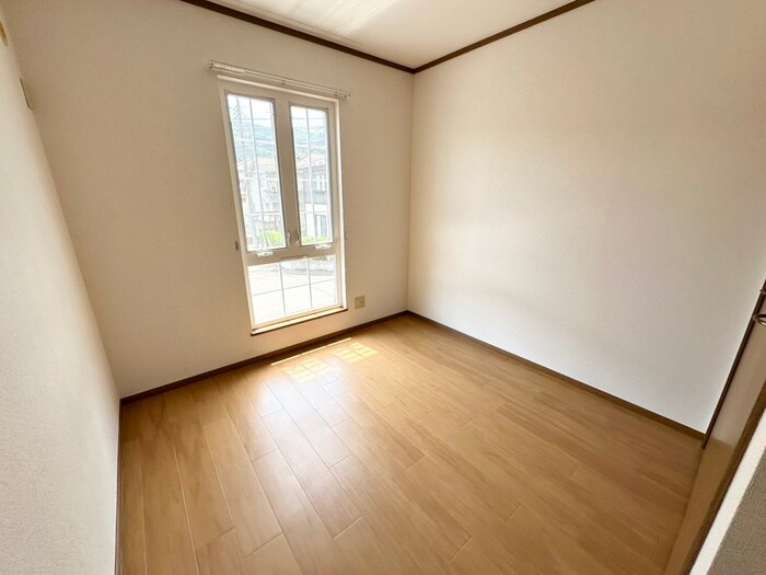 物件内観写真9　(居室)