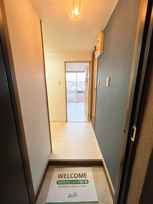 物件内観写真16　(玄関)