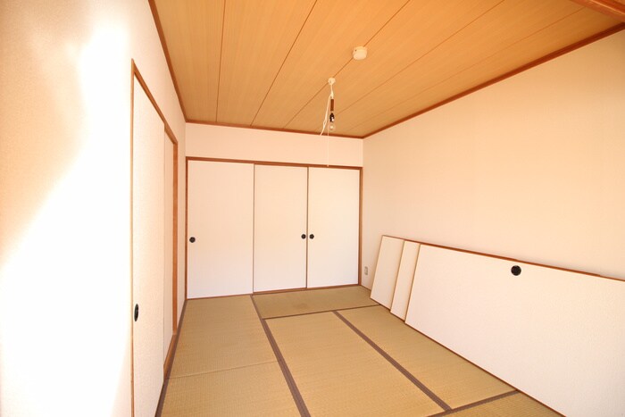 物件内観写真8　(居室)