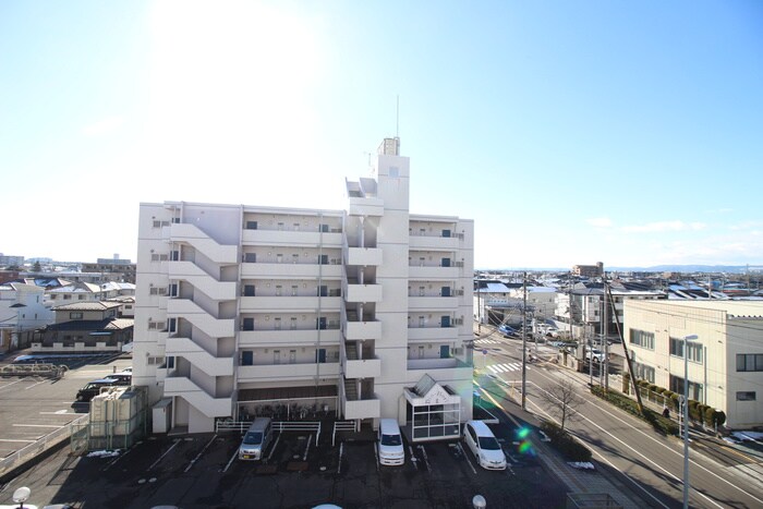 物件内観写真22　(室内からの展望)