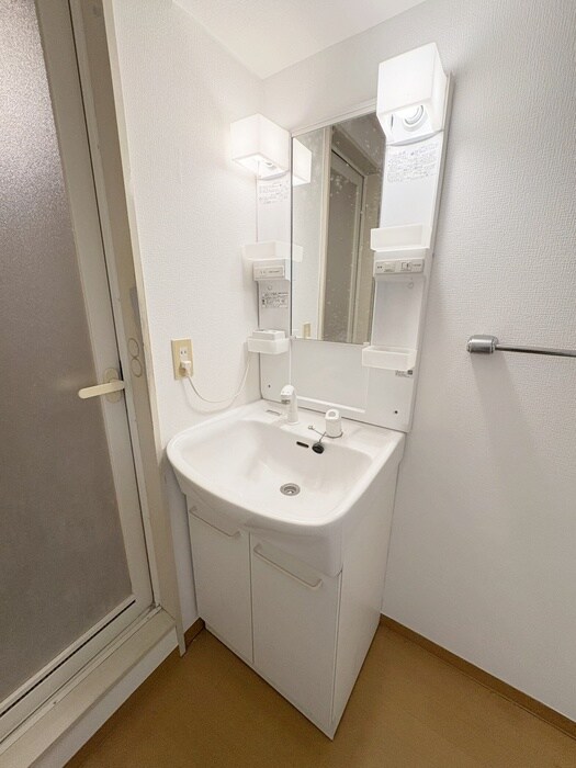 物件内観写真11　(洗面)