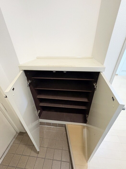 物件内観写真15　(靴箱)