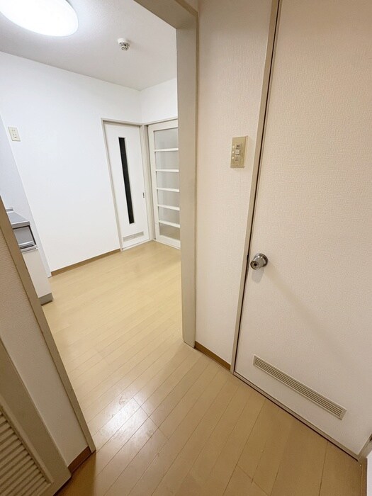 物件内観写真17　(廊下)