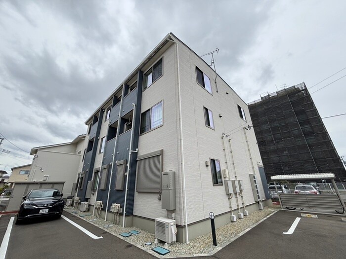 物件外観写真2　(外観写真)