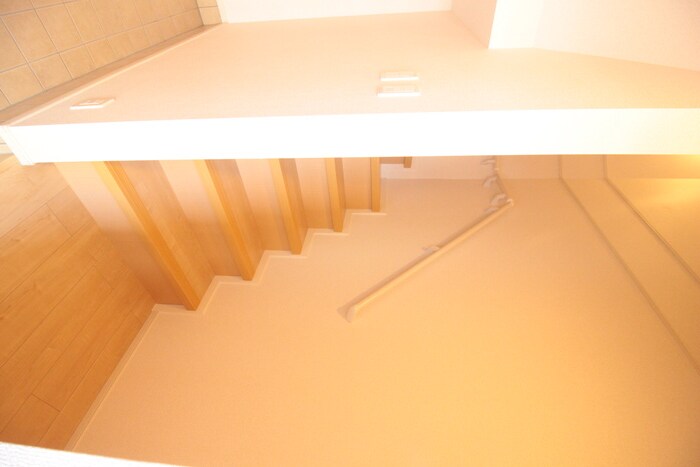 物件内観写真8　(玄関)