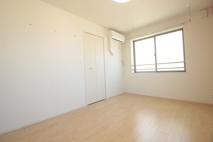 物件内観写真16　(居室)