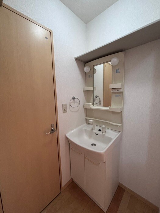 物件内観写真12　(洗面)