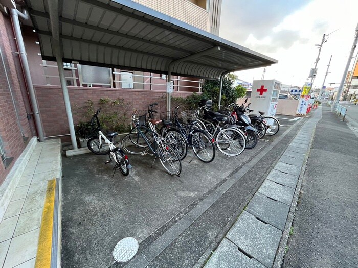 物件外観写真6　(駐輪場)