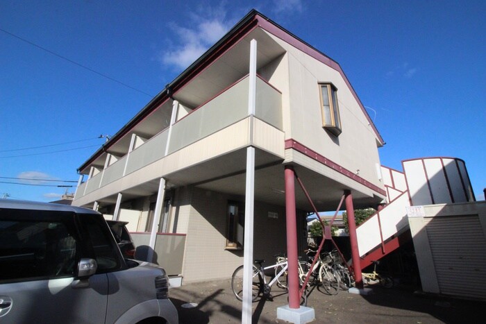 サンルーム久保田の物件外観写真