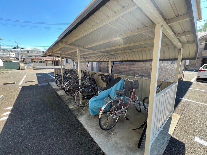 物件外観写真6　(駐輪場)