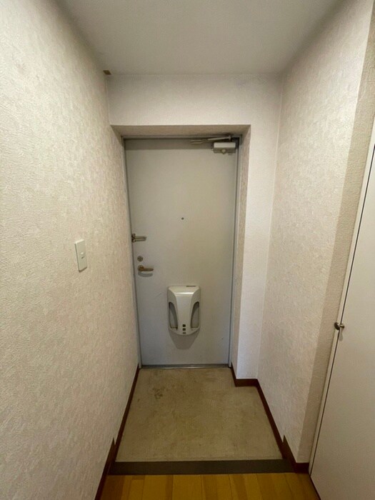 物件内観写真15　(玄関)