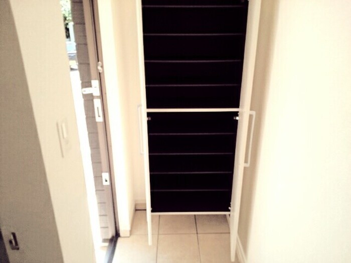 物件内観写真9　(玄関)