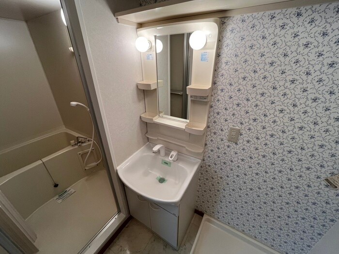 物件内観写真12　(洗面)