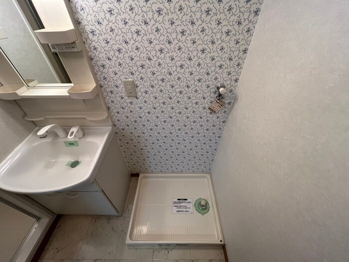 物件内観写真13　(洗濯機置場)