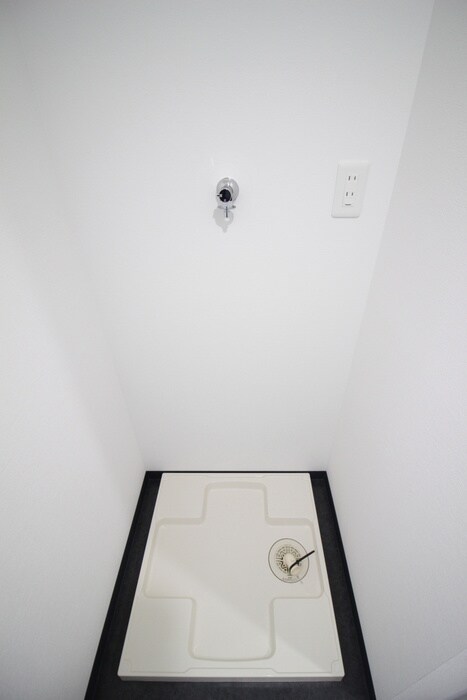 物件内観写真9　(洗濯機置場)