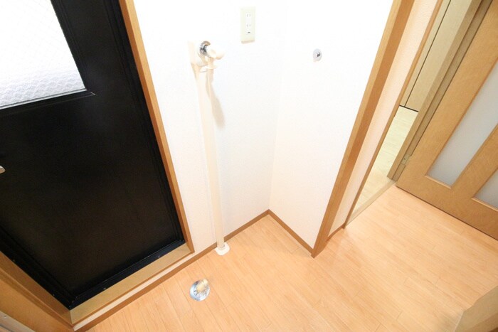 物件内観写真17　(洗濯機置場)