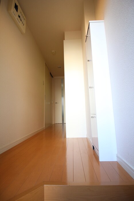 物件内観写真18　(玄関)