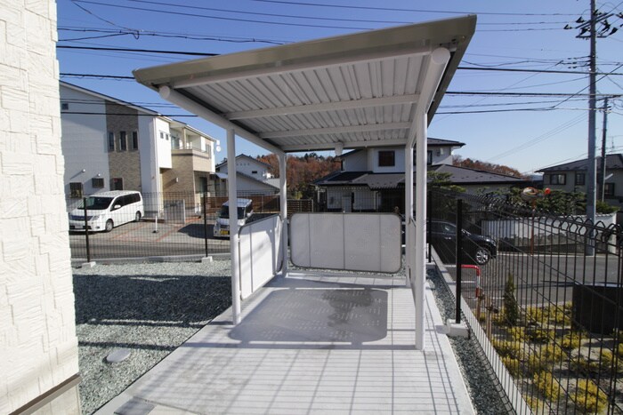 物件外観写真4　(駐輪場)