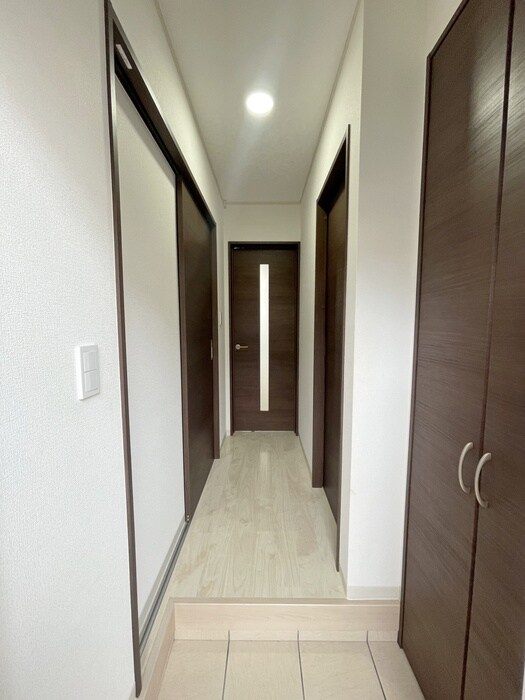 物件内観写真14　(玄関)