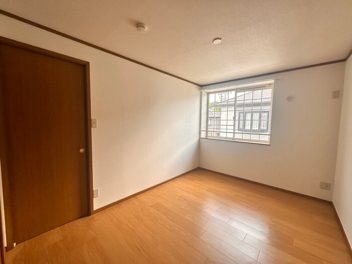 物件内観写真11　(居室)