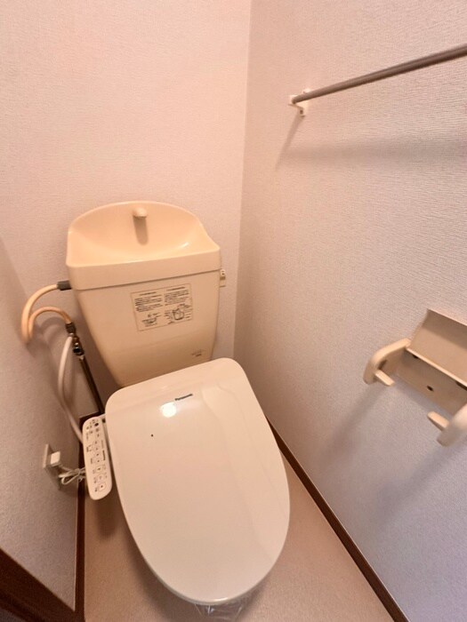 物件内観写真15　(トイレ)