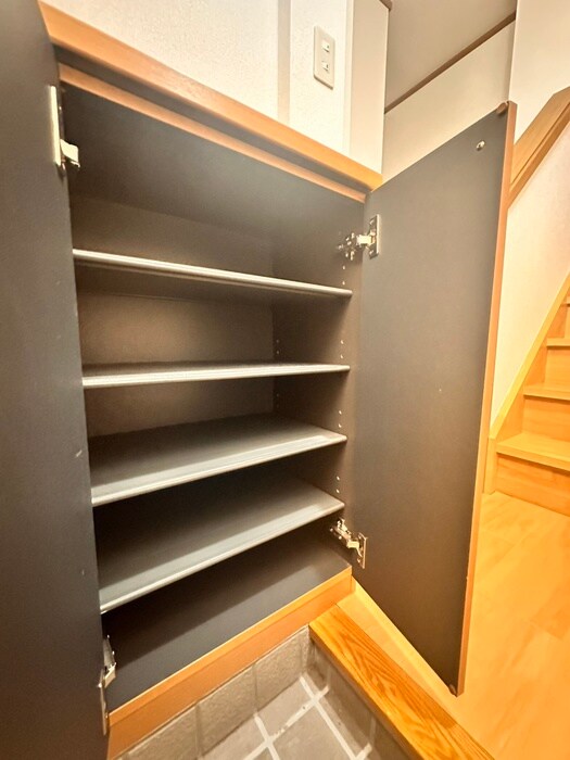 物件内観写真19　(靴箱)