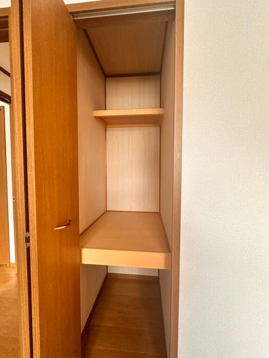 物件内観写真21　(収納)