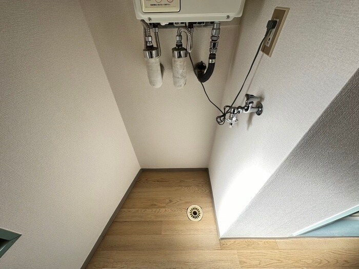 物件内観写真13　(洗濯機置場)