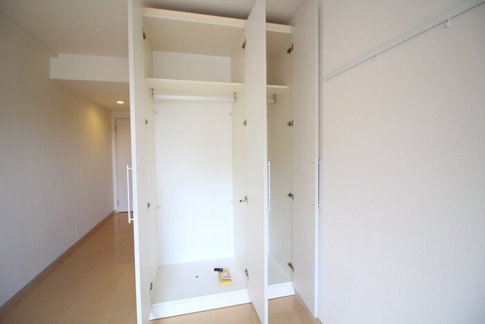 物件内観写真15　(収納)