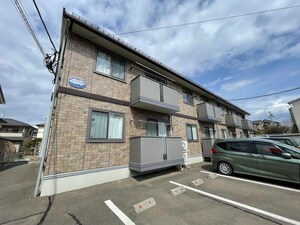 アンビックス利府壱番館外観写真