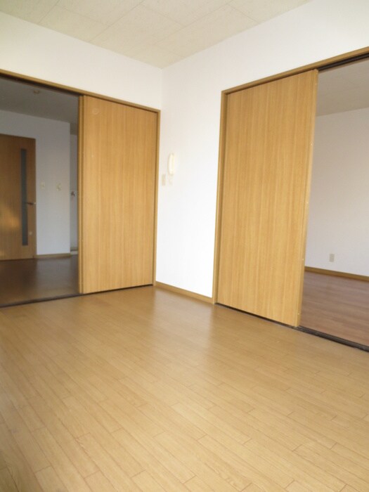 物件内観写真10　(居室)