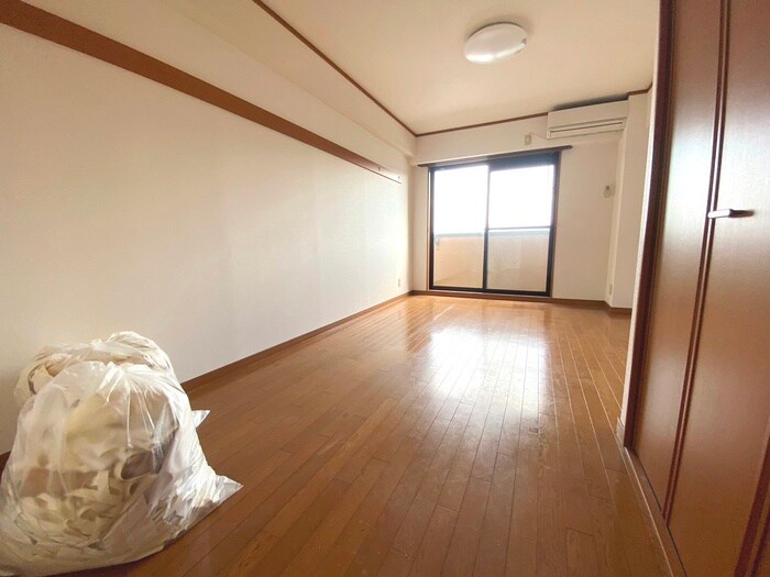 物件内観写真9　(居室)