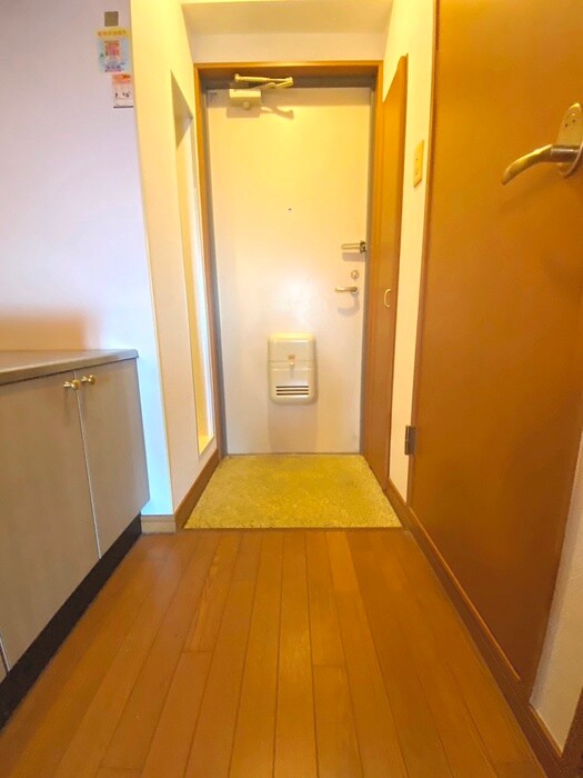 物件内観写真19　(玄関)