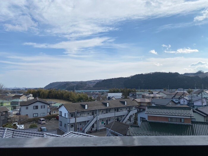 物件内観写真22　(室内からの展望)