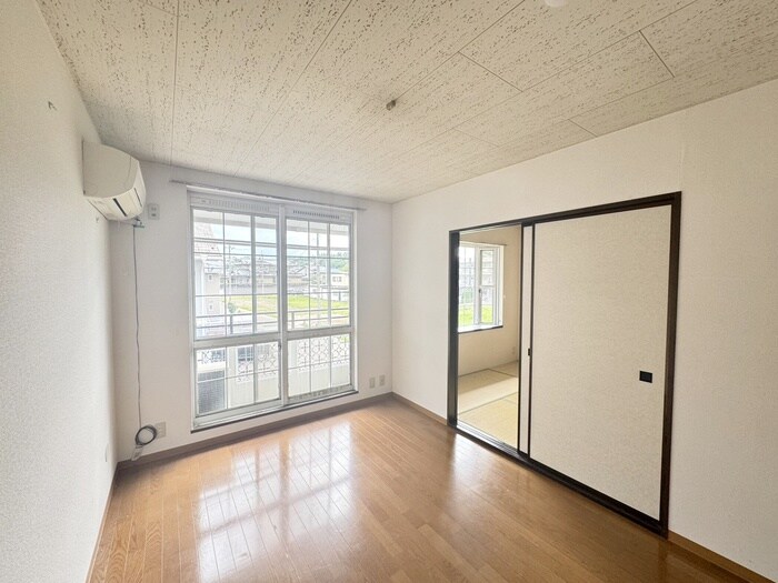 物件内観写真16　(居室)