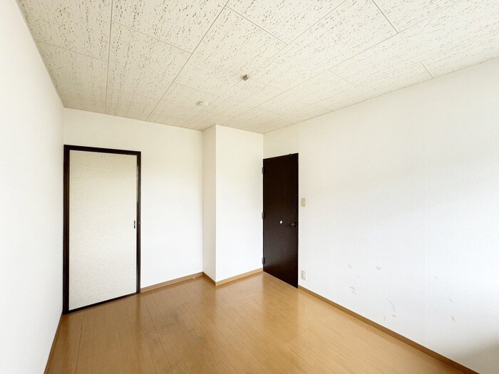 物件内観写真18　(居室)