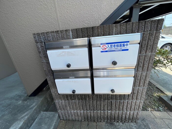 物件外観写真4　(建物設備)