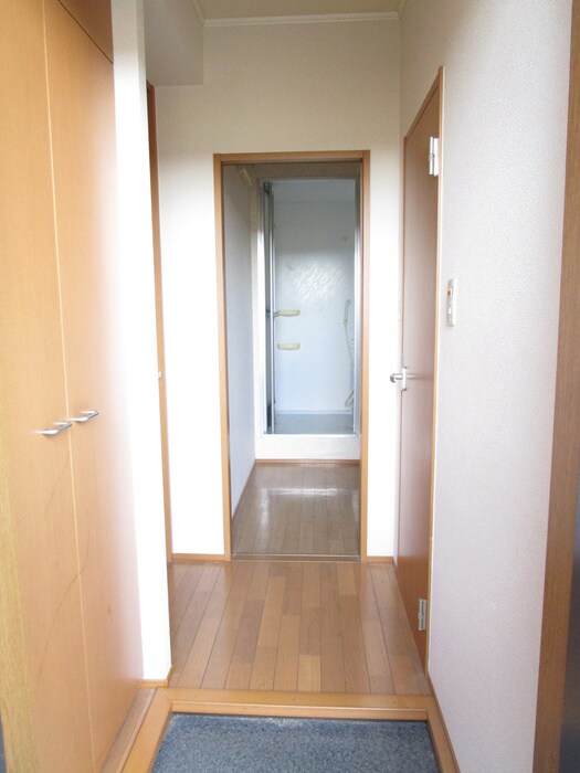 物件内観写真17　(玄関)