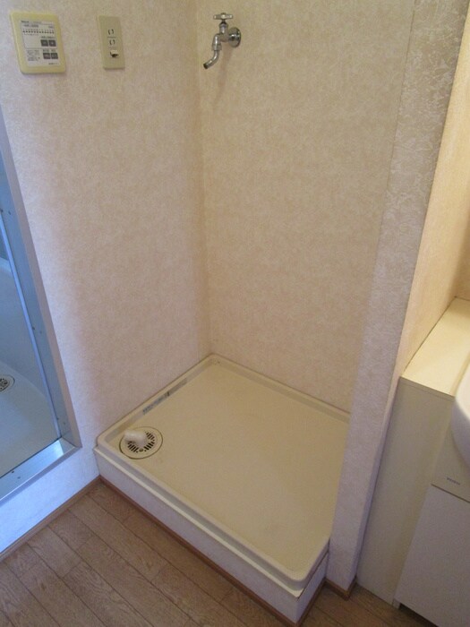 物件内観写真19　(洗濯機置場)