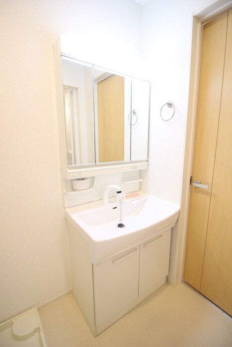 物件内観写真11　(洗面)