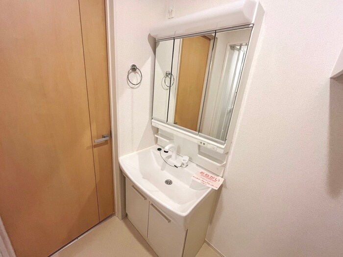 物件内観写真12　(洗面)