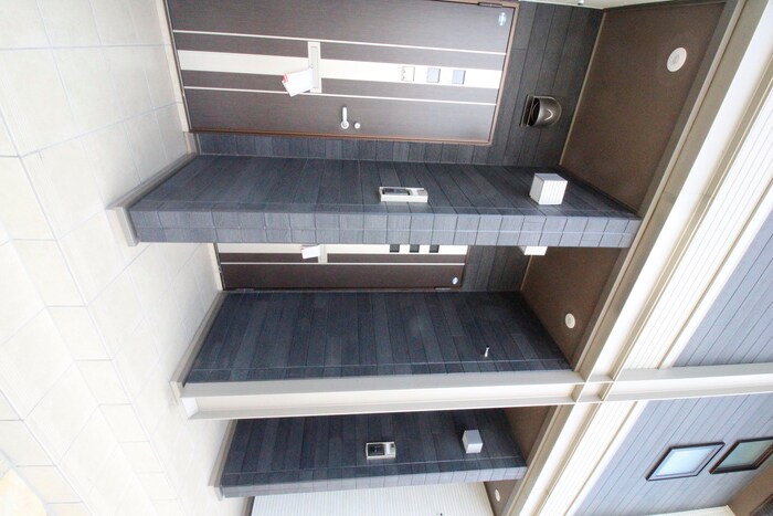 物件外観写真6　(エントランス部分)