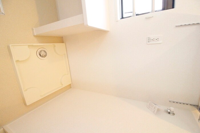 物件内観写真13　(洗濯機置場)