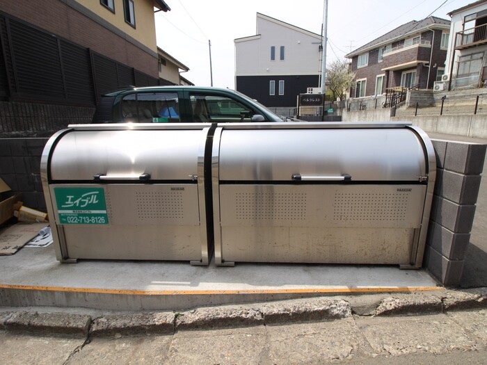 物件外観写真4　(建物設備)