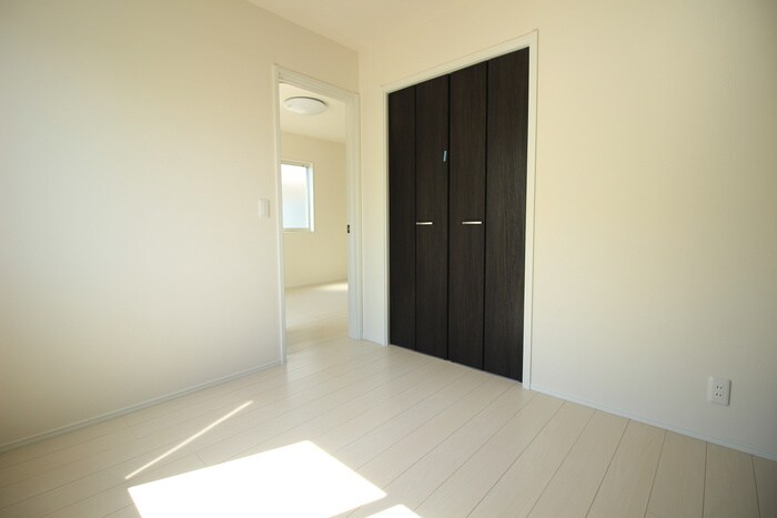 物件内観写真10　(居室)