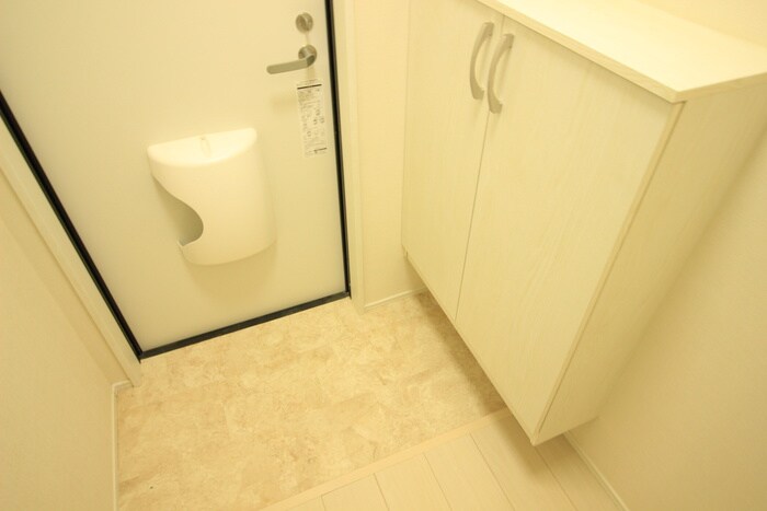 物件内観写真18　(玄関)