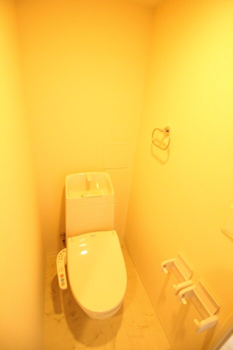 物件内観写真15　(トイレ)