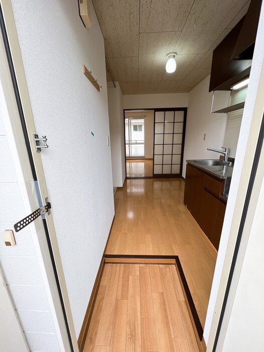 物件内観写真19　(玄関)